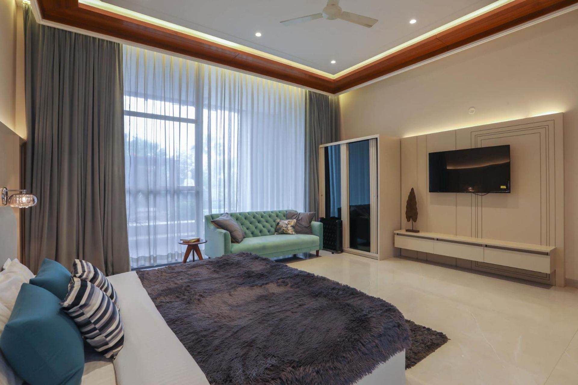 Villa Stayvista La Paradise 2 Bedroom With Outdoor Pool In *